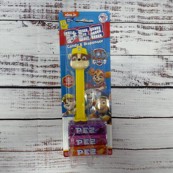 PEZ Paw Patrol Rubble yellow Candy Dispenser NWT - Picture 1 of 4